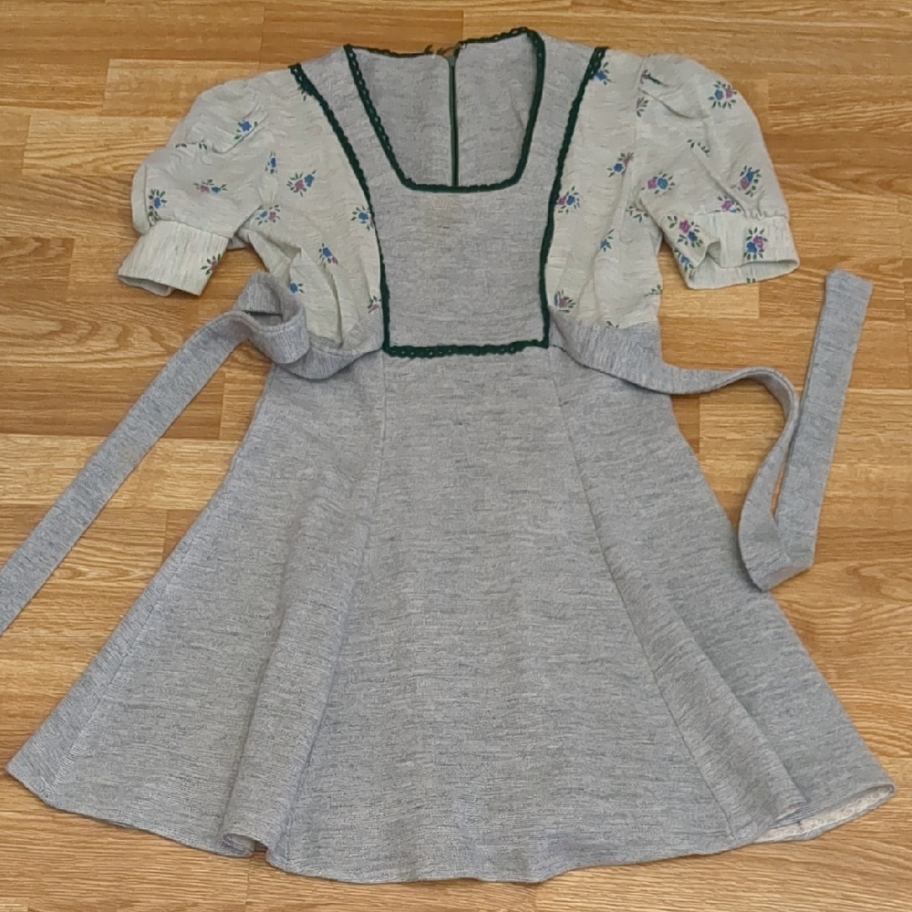 Vintage 70s Junior Size Floral Knit Dress, Size 11